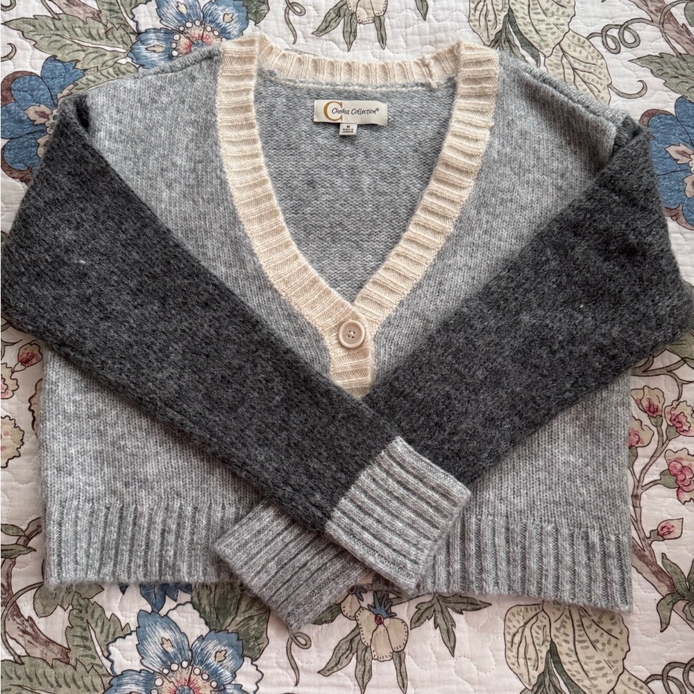 Cheika Collection Cropped Button Up Oversized Sweater NWOT